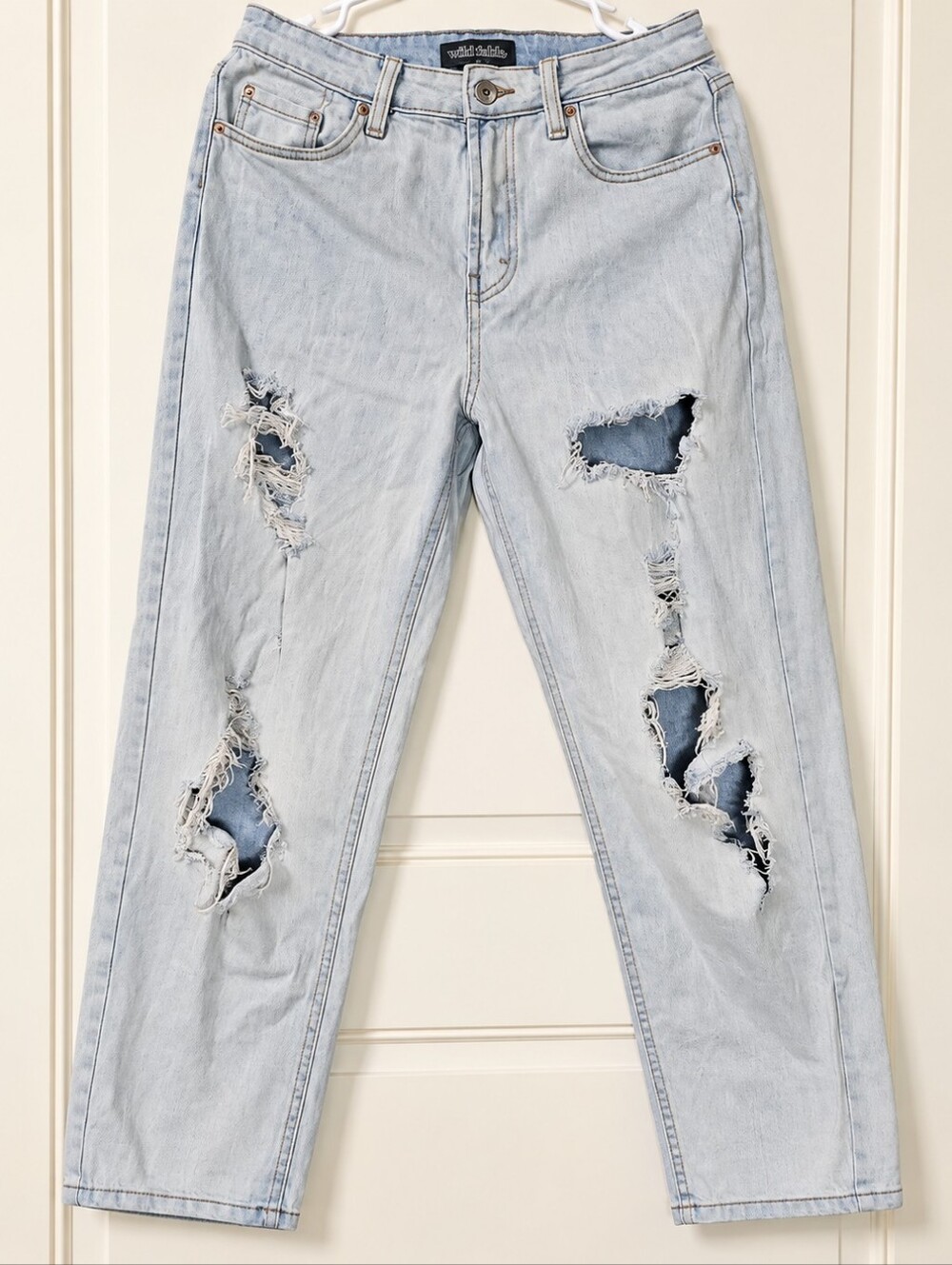 Wild Fable Highest Rise Mom Jeans Light Wash Distressed Size 4